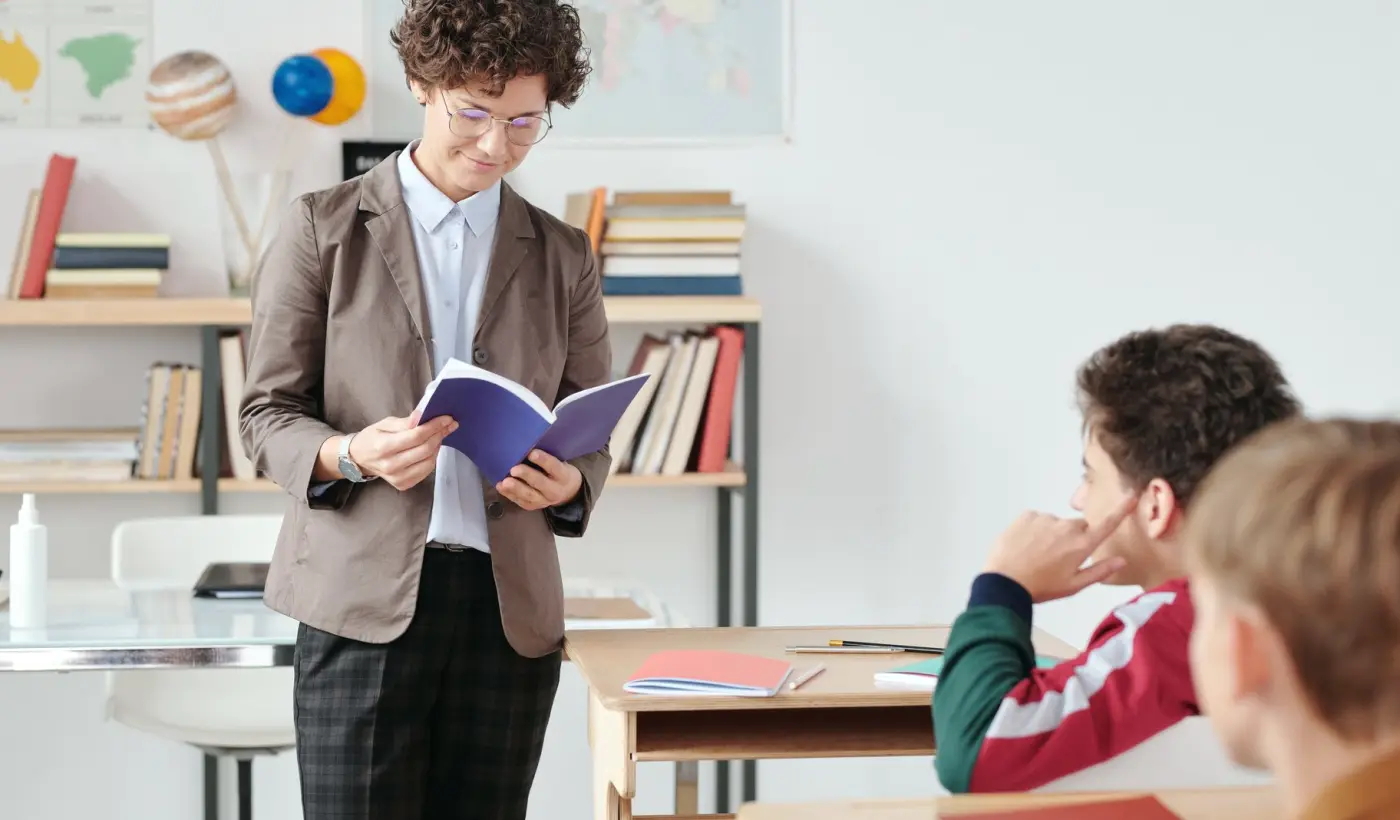 Two Ways to Learn Media Law: Classroom Sessions or Case Reading
