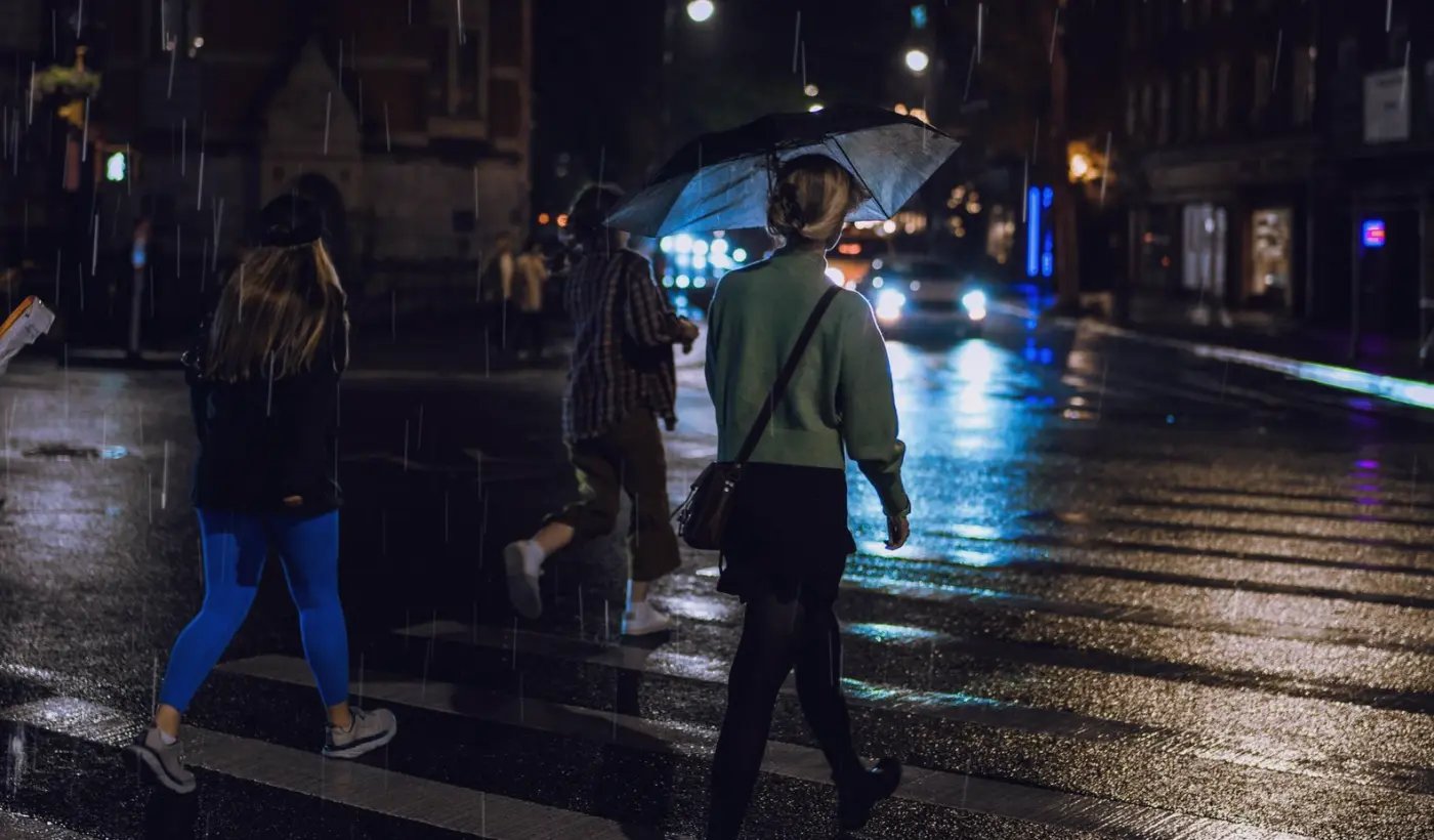 Live Reports in the Dark Months: Planning, Cueing and Sign-Off